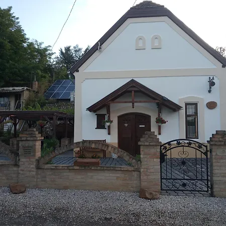 Nanahaza فيلة Alsonana