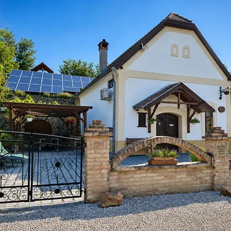 Villa Nanahaza Alsonana